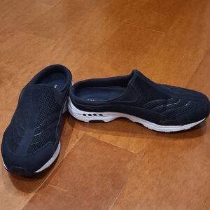 Womens Easy Spirit Black Athletic Slip-On Shoes